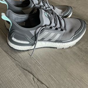 Adidas ultra boost size 7 woman’s worn twice too tight